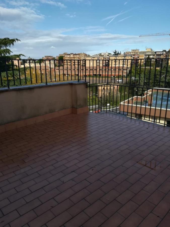 Casetta Al Sole Apartment Viterbo Bagian luar foto